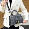 Fashion Womens Bag 2024 Новая универсальная сумочка Light Luxury Brand Leisure Персонализированные сумки на плечо