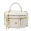 Sacs à bandouliers Sacs Sacs Xiaoxiangfeng Lingge Chain Sac Xiaojinqiu Boîte de maquillage à main réglable avec de style occidental Sable de sable H240417 de style occidental Western