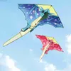Kite Yongjian Kite Super Cute Dinosaur Kite For Kids and Adults Easy Flying Kite est livré avec 328 pi Cerreau de kite Handle débutant Kite Y240416