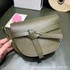 2021 Orijinal Deri Mini Kapı Eyer Çantası Bel Cand Renkli Kelebek Düğmesi Yarım Yuvarlak Tek Omuz Crossbody