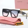 New Spring M Home Mui Street Shot Minimalist Classic Sunglasses Windshields Letra Letra Big Square Frame com o caso 935