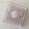 300CT moissanite esmeralda y cadélico Corte 3 anillo de compromiso de piedra Gncop