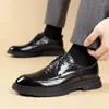 Chaussures décontractées 2024 MANDES ÉLECTRIEUX Gentleman Hommes Men de chaussures en cuir confortable Business Men's Business Brogue Oxford