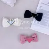 Brand Cat Dog Hair Clips Designer Söt hund French Bowknot Valp Sweet Beauty Hair Ornament för Schnauzer Teddy Bichon