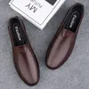 Scarpe casual uomini scivolano sulla moda mocassini italiani vera pelle oxford per mocassini alla moda formale