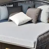 Muebles de campamento sillón de cama de mentiras al aire libre con dosel impermeable y protector solar de villa tejida de ratán redonda de playa