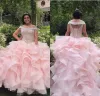 Roze ruches Quinceanera -jurken luxe kralen van de schouder op maat gemaakt zoete 16 verjaardag feest optocht baljurk formele avondkleding