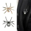 Broches overdreven zwarte witte spin creatieve broche mannen vrouwen feestkleding sjaal accessoires pin cadeau