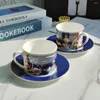 Kupalar Lüks Lüks Avrupa Kemik Porselen Kahve Kupası ve Yemeğin Zarif Ev Hanehalkı Öğleden Tea Seti Çift Hediye Kutusu