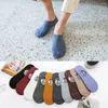 Chaussettes masculines 10 paires hommes coton courte douce respirant cheville invisible mâle de bateau masculin couleur coloride printemps / été