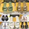 Nuovo designer Slifori sandali di lusso per donne Summer Slide Sliders Sandals Woman Mules Sandles Beach Scarpe