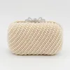 Kvällspåsar vintage pärlor Diamond Small Pearl Shell Women Messenger Day Clutch Bag Wedding Party Handväskor Pruss