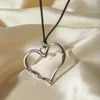 Einzigartige Design Mode Big Hollow Heart Charms Anhänger Halskette Einstellbare Größe Wachs Seil Halsketten Frauen Schmuck Großhandel Großhandel