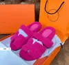 Slide calde pantofole Sherpa Fleee Women Sandals Sandalo Wool Womens Furry Furry Furry Home Sandalo interno comodi scarpe sfocate 01