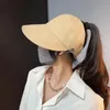 Chapeaux à bord large 2024 COREAN SUN CHAT pour les femmes Fashion Vacation Beach UV Voyage d'été Panama Caps en plein air