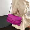 Skórzana torebka damska modna minimalistyczna mała kwadratowa torba na jedno ramię po przekątnej torbie