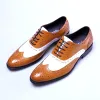 Stiefel schwarz weiße Flügeltip Patent Leder Dress Schuhe Braune Gents Anzug Brogues Bräutigam Hochzeit Klassiker Oxfords Schuhe für männlich