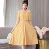 Feestjurken zomer solide kleur vouwen veter chiffon jurk dames één woord kraag casual mode taille midi a-line robe femme vestidos