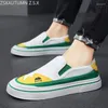 Casual Shoes 2024 Canvas Men Summer Breathable Versatile Thick Soled One Foot Trendy Fashion Flat Loafers