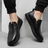 Buty swobodne Wysokiej jakości oryginalne skórzane mężczyźni marka 2024 męskie mokasyny Mokasyny oddychające poślizg na czarnych zapachach zapatos