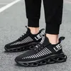 Sapatos casuais Luz da primavera que corre para homens Big Size Breatable Sport Man Zapatillas HOMBRE CONFORMO CONFORMA MATHE