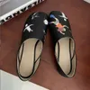 Desigenr Loafers Gedrukte lederen slippers Women schoenen strandschoenen met doos 555