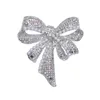 Brooches européen et américain Pearl Bow Brooch rétro Retro Tempérament des vêtements féminins Accessoires