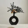 Nordic Style Ceramic Donut Wazon Artystyczna dekoracja domu elegancka pojemnik na kwiaty proste biuro ozdoby salonu