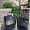 Women Luxury Borse L Nuova borsa per fibbia in argento con strato di testa con vera pelle di grande capacità 35 borsetta