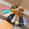 BOM DIA COMPORT HASP SLIPPERS Sandalen Bruine bloem Loafer Men Luxurys Designer Slide Summer Flat Sliders Pool Mule Damesleer Leer Strand Sandale Casual schoenen