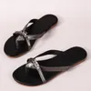 Slippers eenvoudige en comfortabele vrouwelijke zomer Koreaanse mode casual slijtvaste niet-slip slip flopflops ademende strand