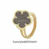 High End smycken ringar för VanCleff Womens Four Leaf Clover Single Flower Red Agate Laser Ring Classic Two Flower 18K Rose Gold Womens Ring Original 1: 1 med riktig logotyp