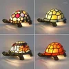 Bordslampor Tiffany Vintage Stained Glass Desk Lamp för vardagsrum sovrum Animal Led Light Fixtures Barn födelsedagspresent