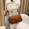 Skórzana torebka damska modna minimalistyczna mała kwadratowa torba na jedno ramię po przekątnej torbie
