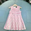 Ragazze per bambini Stampare Lettere floreali Abiti Bambini Designer Principessa Tulle Childrens Designer di lusso Casuall Cotton Beach Dress Wreace Gonne in pizzo senza maniche Abiti per bambini