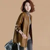 Kvinnors läder mitt - lång kappa kvinnlig 2024 Spring Autumn Korean version av Loose Match Slimming Pu Baseball Jacket Top Tide