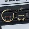 Klassieke oorbellen Luxe designer Letter Hoop Goud Golverteerde vrouwen Girls Girlless Steel Ear Studs Sieraden Hoorring Wedding Sieraden Gift