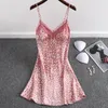 Kobiety snu Summer Sexy Ice Silk Nightgown for Women Różowy koronkowy szkielet lampart druk piżamowy koreański luźne luźne domowe dom