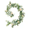 Dekorative Blumen Eukalyptus Girlande mit künstlicher Blume gefälschte Rosen Weinwand Hanging Pflanze Seidenurlaub