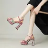 Kleding schoenen zomer 2024 volwassen print bloemen peep teen sandalen dames 11 cm avondmaal hoog hielplatform enkel buckle strap feest voor vrouwen