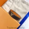 2022 mode personlighet charm bokstav rostfritt stål lyx kärlek läder armband män och kvinnor armband bröllop par smycken parti present toppkvaliteter