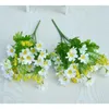 Dekorative Blumen Promotion!1 Bouquet 28 Köpfe künstliche gefälschte Gänseblümchenblume Innen im Freien im Freien Hänge Pflanzer Home Wedding Garden Cemetery