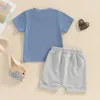 Conjuntos de roupas 2024-03-18 Lioraitiin Toddler Boys Summer Roupfits Letter Print Sleeves Short T-shirt e Shorts elásticos Conjunto de roupas de férias