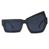 Solglasögon 1 PC rolig oregelbunden fyrkantig man mode personlighet design solglasögon vita svarta nyanser