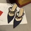 Designer Sandaler Kvinnor Platta klackar Slides Womens Luxury Shoes äkta läderpumpar Lady Wedding Slippers