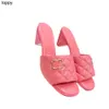 New 24ss Spice Wedge Heel Ringer Slippers Female Summer fashion brand Word French Retro Outwear Holiday Style womens Slippers