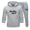 Tracksuits voor heren 2024 paar Outfits Hoodie en broek 2 stuks Hogby Hubby Wifey Print Men Women Daily Casual Sport Jogging Pak