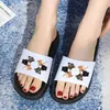 Slippers mignons Graffiti Beach Sandales Summer Summer Outdoor Tlides femmes tongs beaux animaux imprimés pour dames unisexes couples