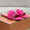 LP Slippers Женская обувь сандалии высочайшего качества кашемирные кашемирные стекла из пряжки обувь подличная кожаная сандаловая дизайнер повседневная плоская тапочка 35-42