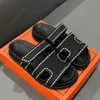 Designer Oran chinelos de luxo mulheres mula metálica fivela de colheita de retalhos de retalhos de tachas